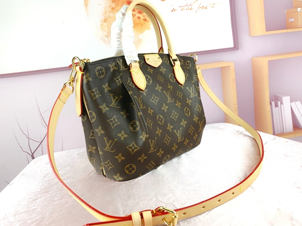 ルイヴィトンバッグ背面デザイン